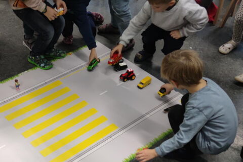 Besuch vom Polizisten im Kindergarten Sternschnuppe